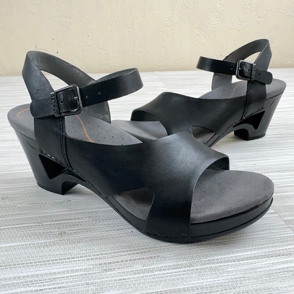 Dansko Womens Solid Black Tasha Sandals Heels Shoes Size EU 38 US 7.5-8